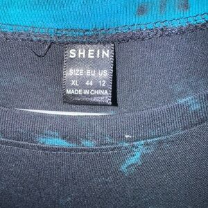 T shirt black and blue